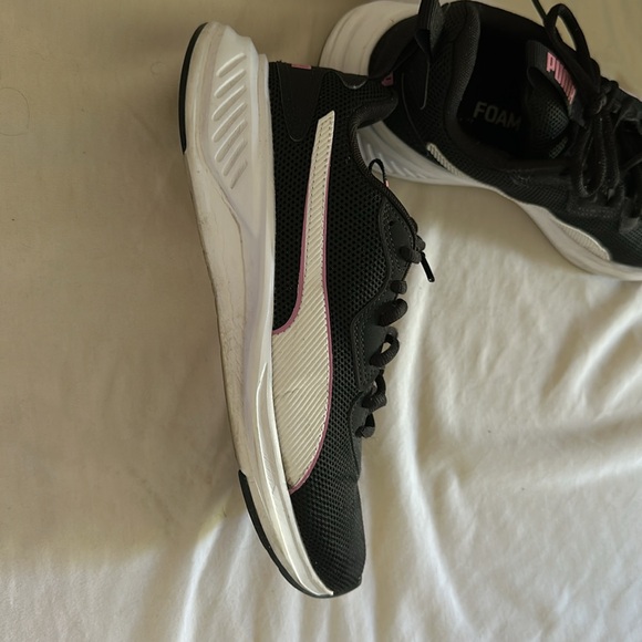 Puma - Picture 8 of 10